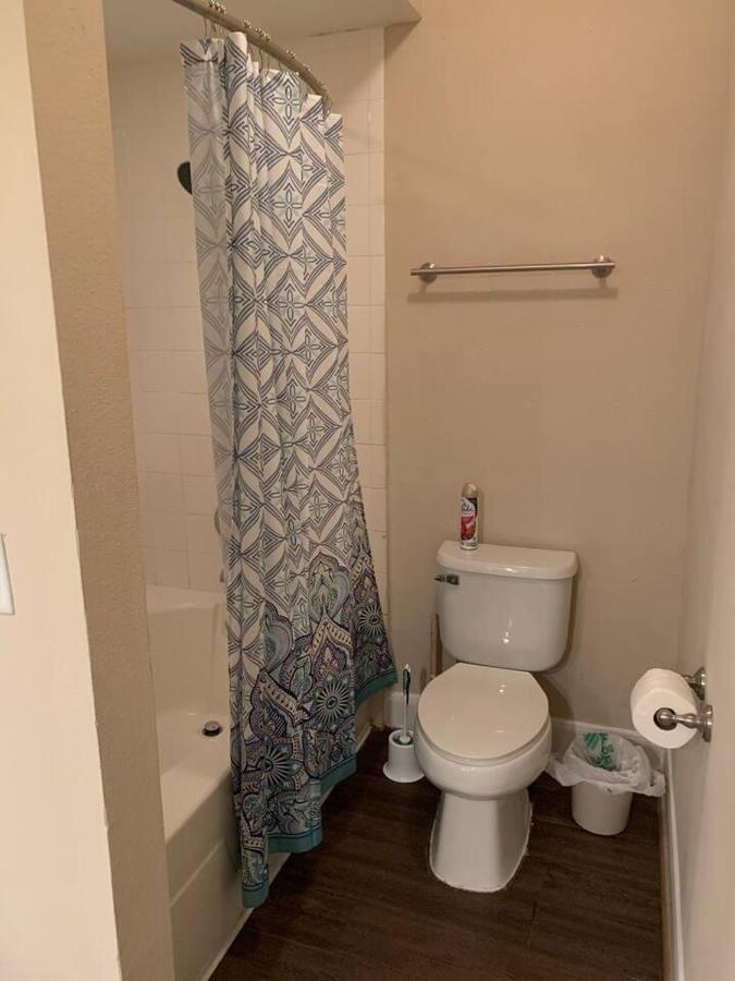 2 Bedroom Easy Access To Med Center, Nrg, Downtown Х'юстон Екстер'єр фото